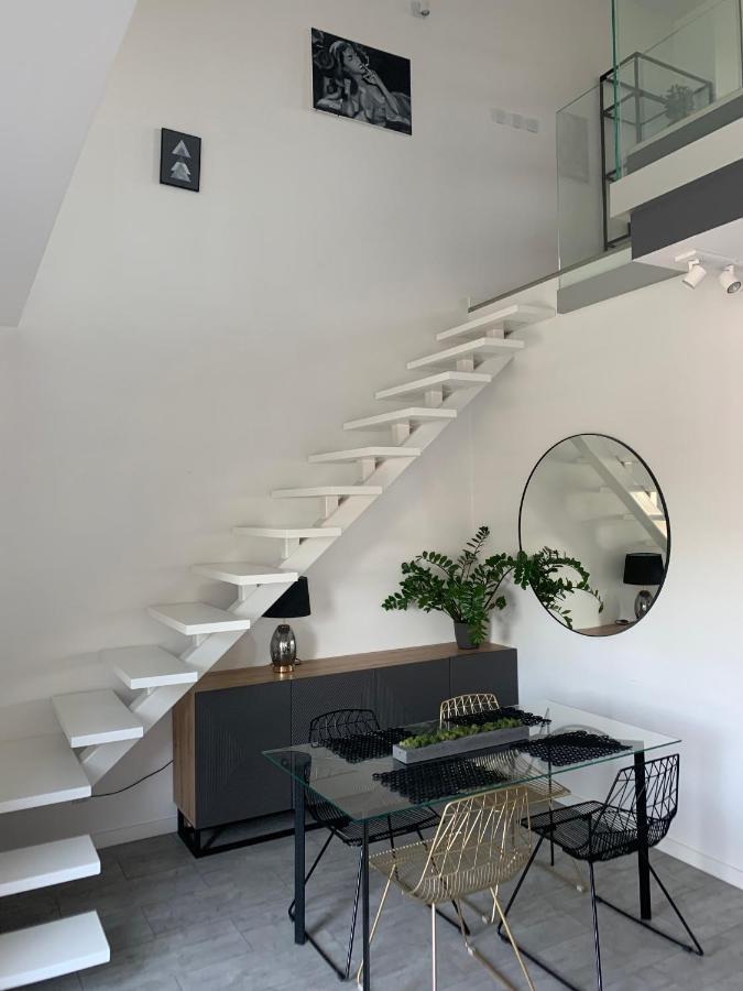 Ferienwohnung Two-Levels Penthouse With A Garden In The City Center Łódź Exterior foto